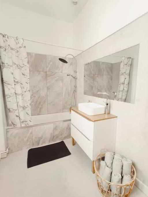 קרקסון Appartement Carcassonnais Avec Parking מראה חיצוני תמונה